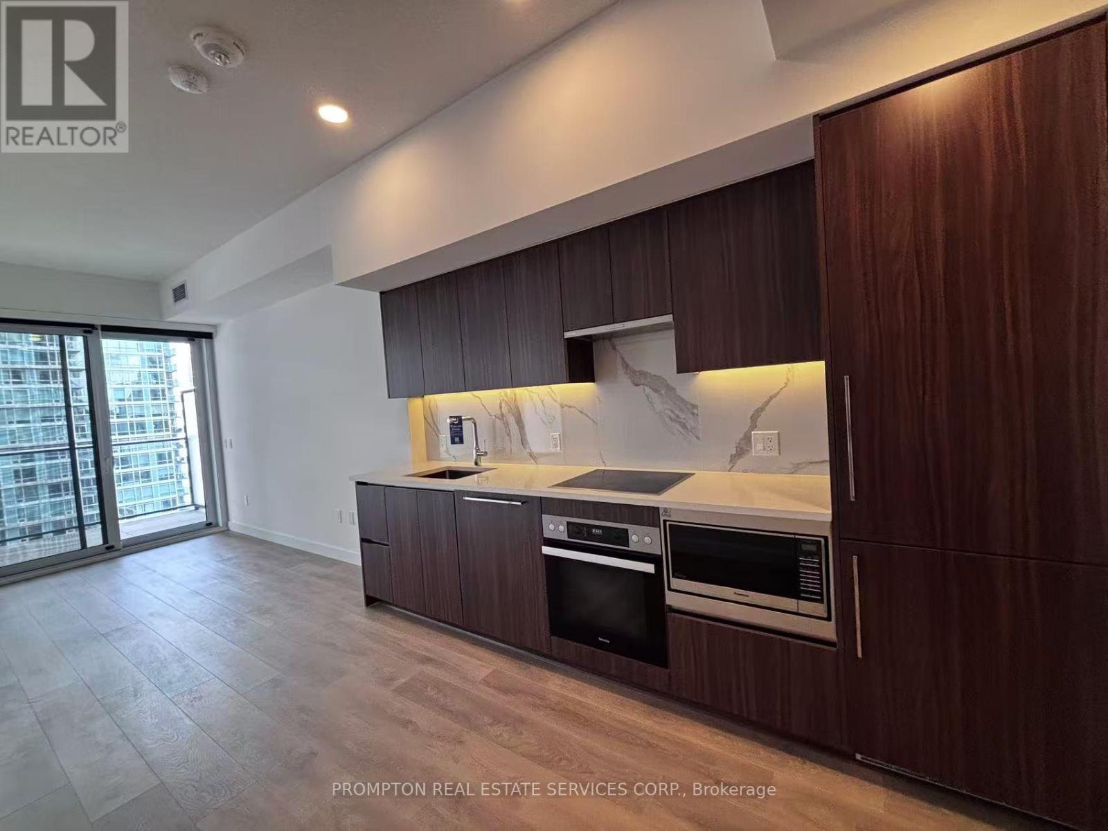 Property image for 2506 - 3 CONCORD CITYPLACE WAY|Toronto (Waterfront Communities), Ontario M5V0X4