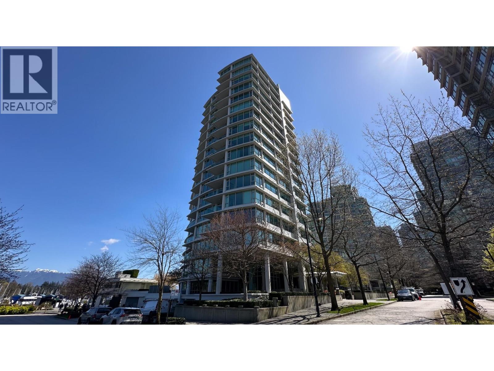 PH4 1777 BAYSHORE DR|Vancouver, British Columbia V6G3H2