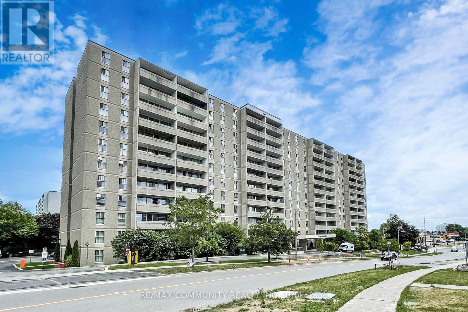 Property image for 213 - 2 GLAMORGAN AVENUE|Toronto (Dorset Park), Ontario M1P2M8