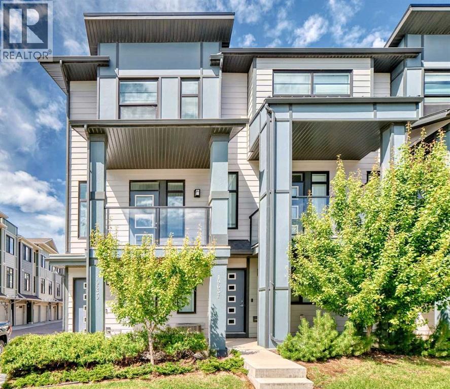 19639 42 Street SE|Calgary, Alberta T3M3A6