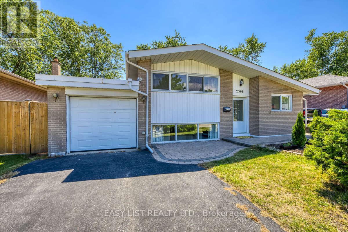 Property image for 2598 CHALKWELL CLOSE|Mississauga (Clarkson), Ontario L5J2B9