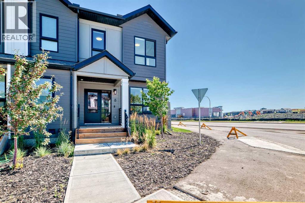 8 silverton glen Green SW|Calgary, Alberta T2X5B8