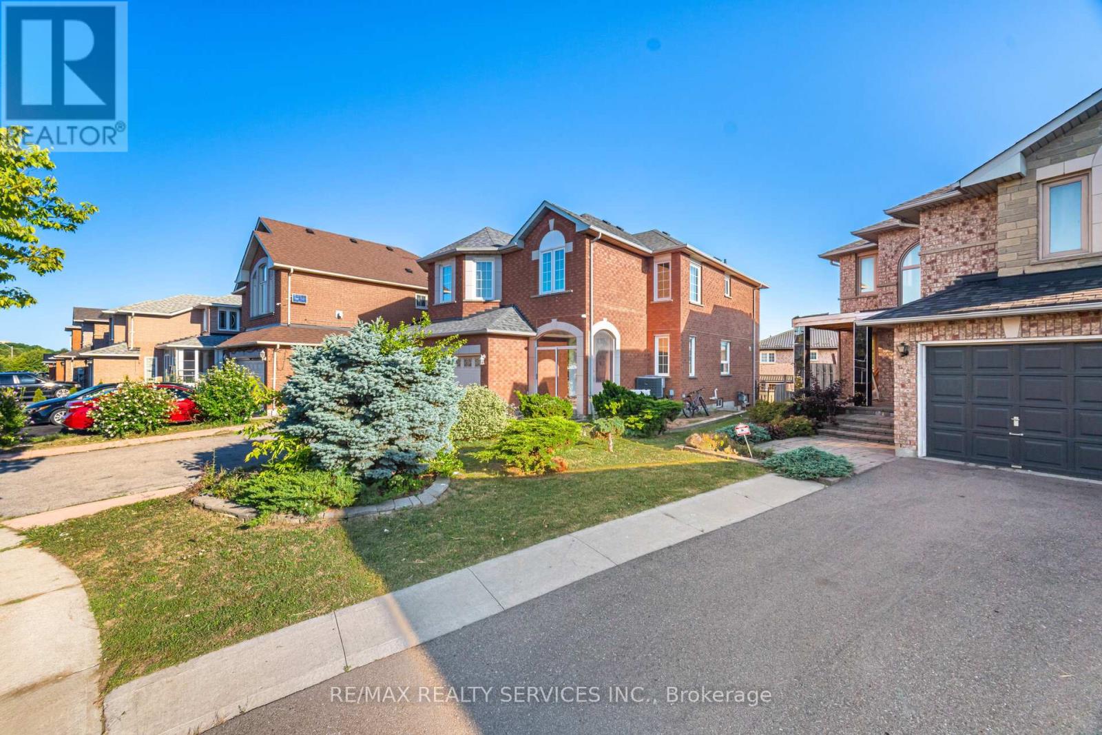 59 HULLEN CRESCENT|Toronto (West Humber-Clairville), Ontario M9W7B9