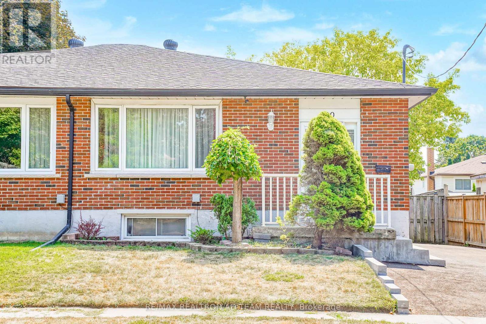 Property image for 20 LITTLE AVENUE|Clarington (Bowmanville), Ontario L1C1J6