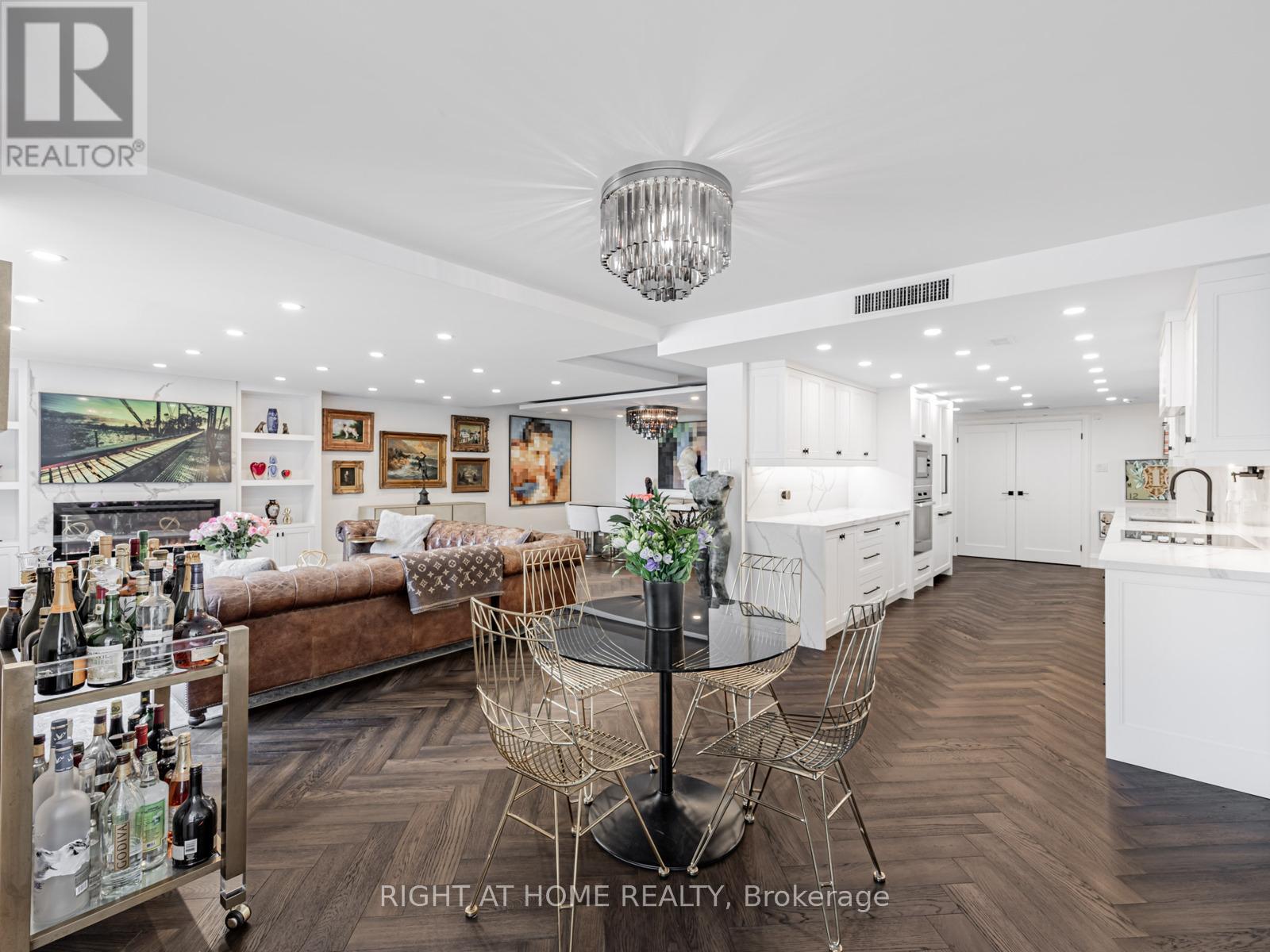 Property image for 401 - 1166 BAY STREET|Toronto (Annex), Ontario M5S2X8