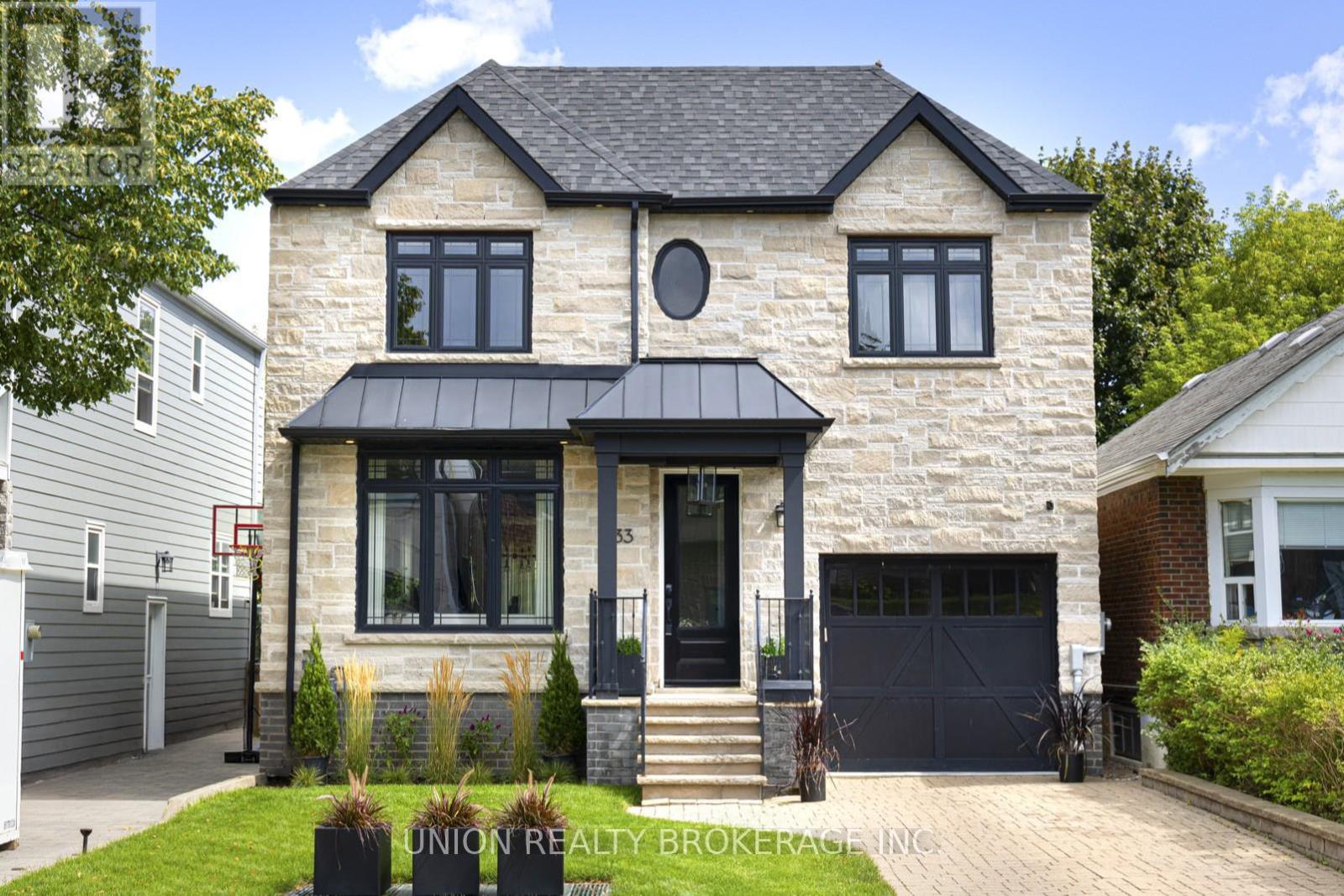 Property image for 33 HUNT CLUB DRIVE|Toronto (Birchcliffe-Cliffside), Ontario M1N2W9