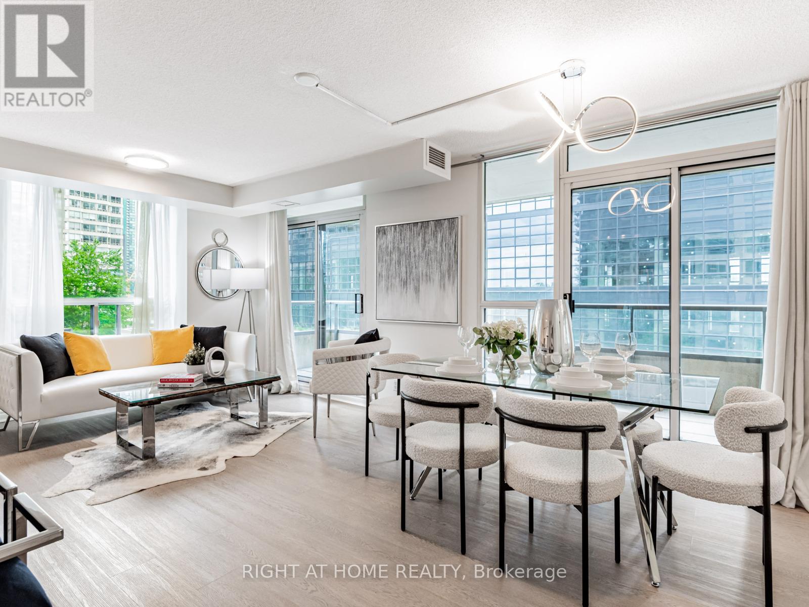 510 - 23 HOLLYWOOD AVENUE|Toronto (Willowdale East), Ontario M2N7L8