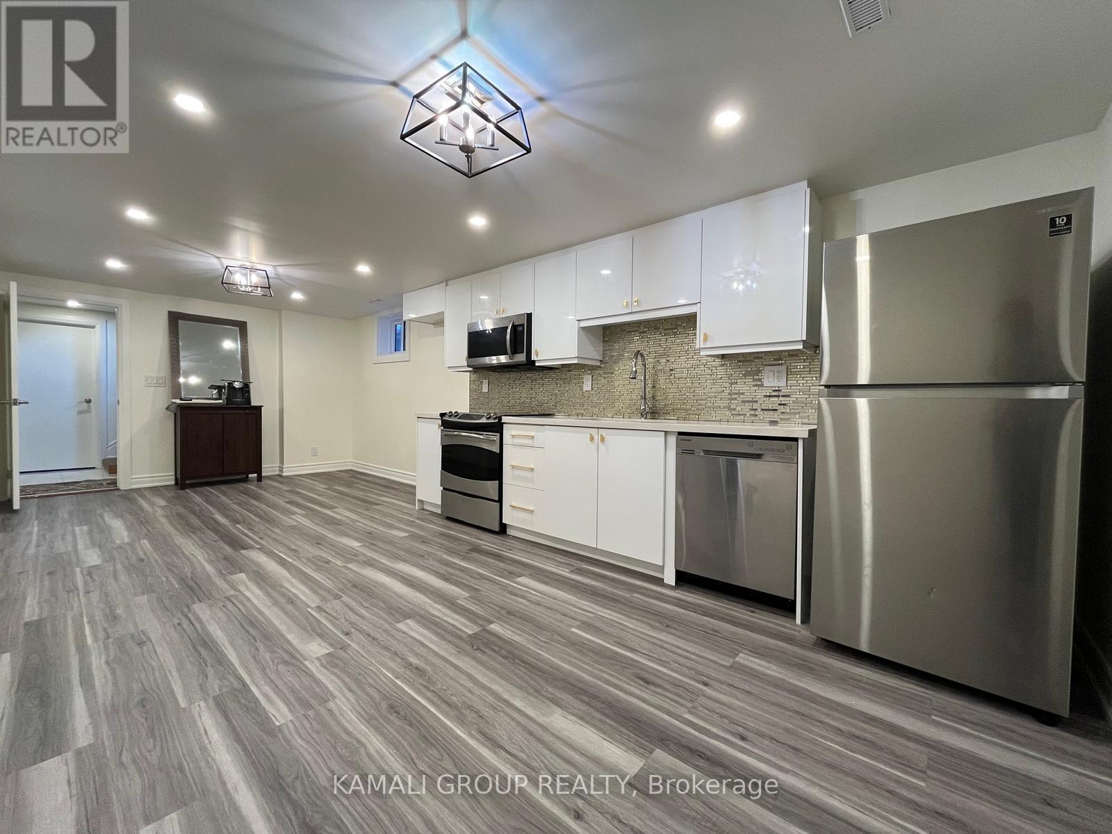 BSMT - 16 MOSEDALE CRESCENT|Toronto (Don Valley Village), Ontario M2J3A4