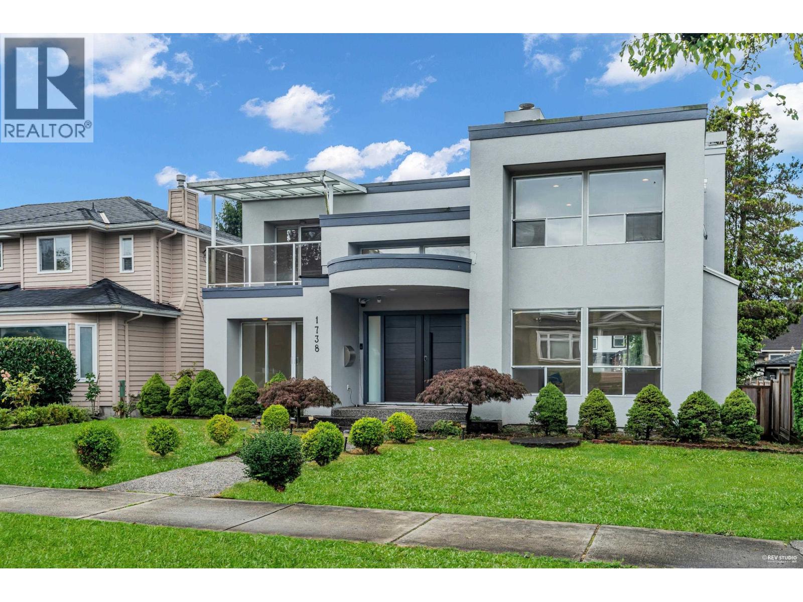 1738 W 58 STREET|Vancouver, British Columbia V6P1W9
