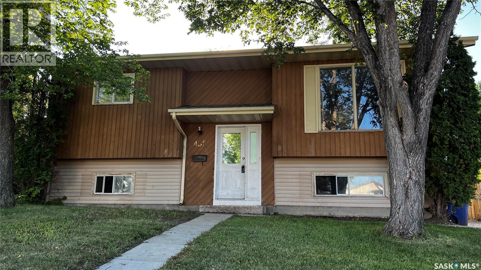 435 Bowman CRESCENT|Saskatoon, Saskatchewan S7L6P7