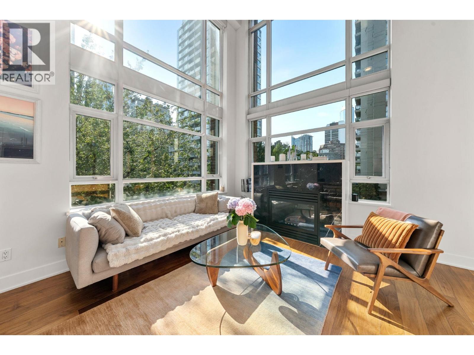 407 988 RICHARDS STREET|Vancouver, British Columbia V6B8R2