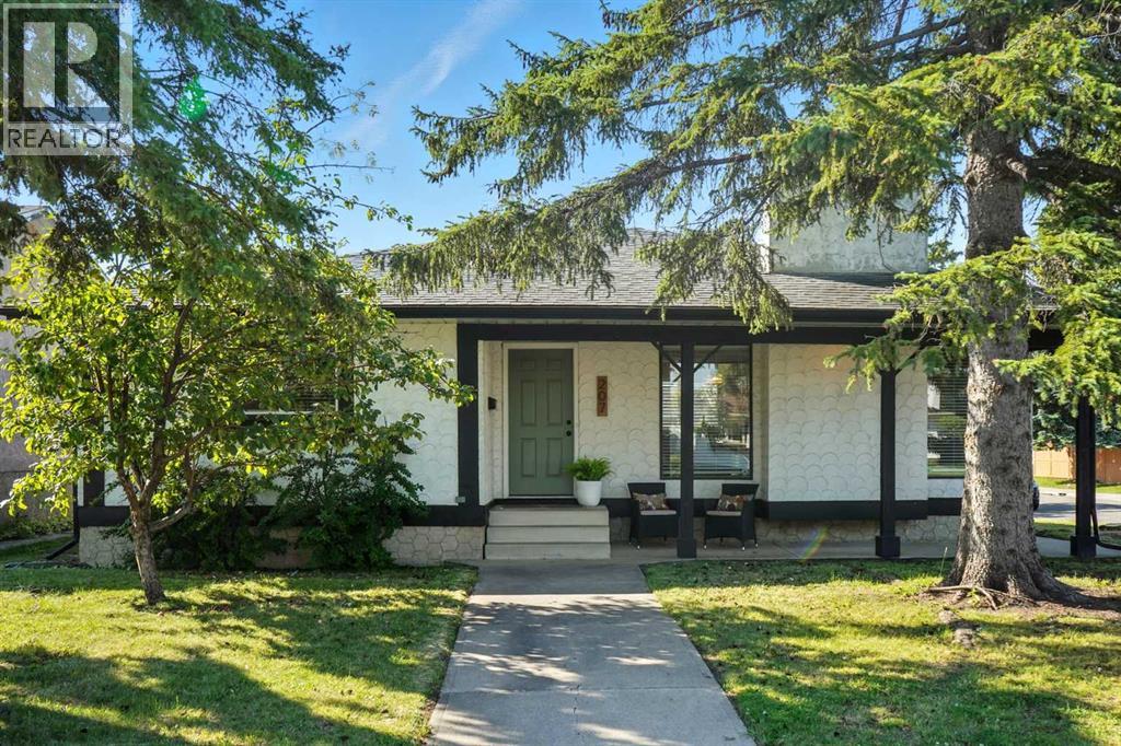 Property image for 207 Pinecrest Crescent NE|Calgary, Alberta T1Y1K7