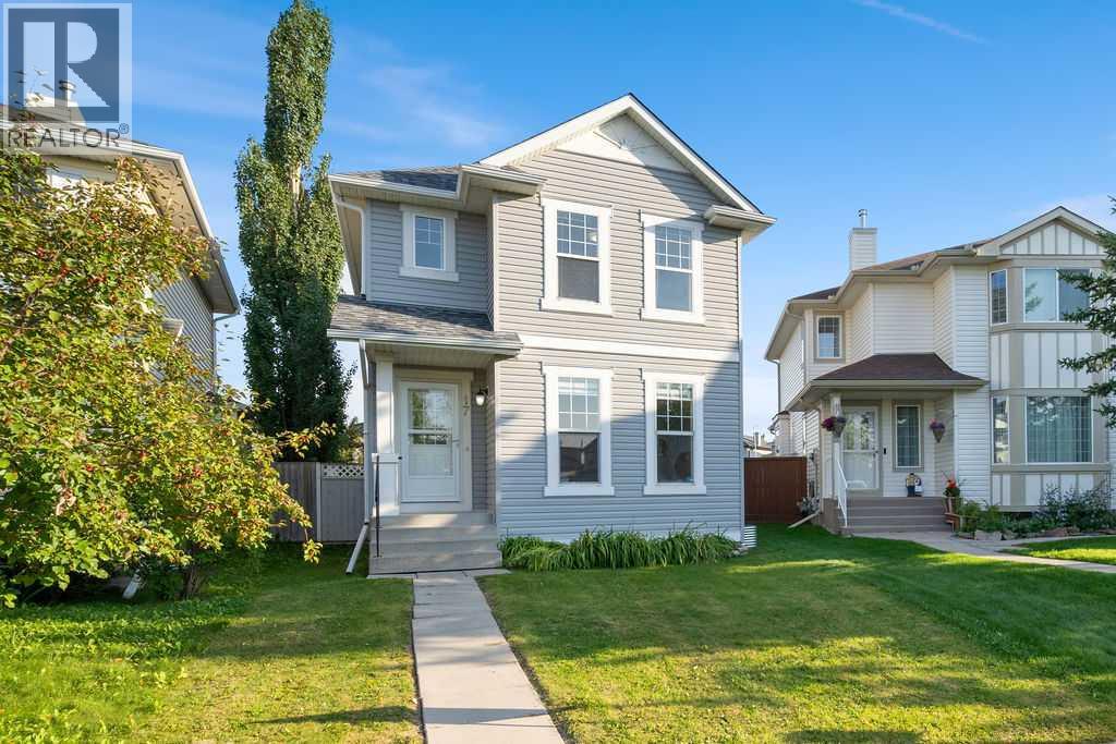 17 Coville Gardens NE|Calgary, Alberta T3K5N8