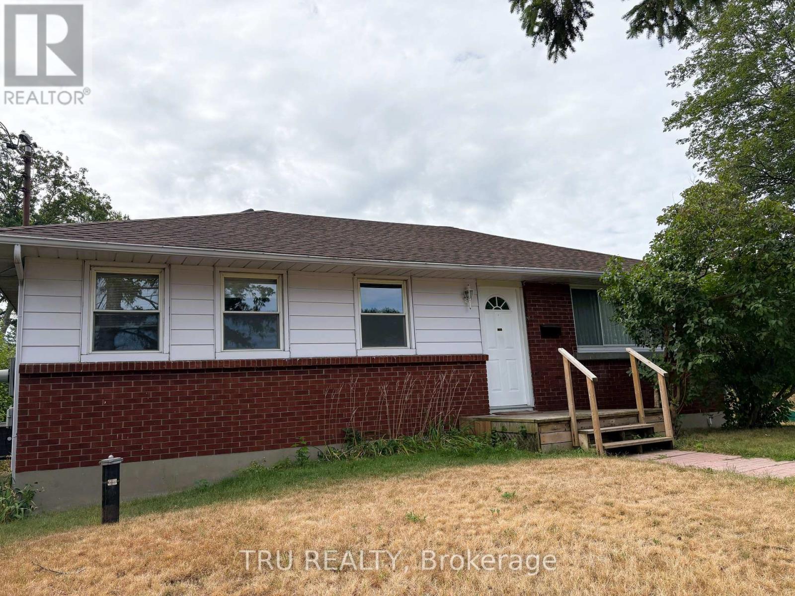 Property image for 16 SANDY AVENUE S|Ottawa, Ontario K2G0E1