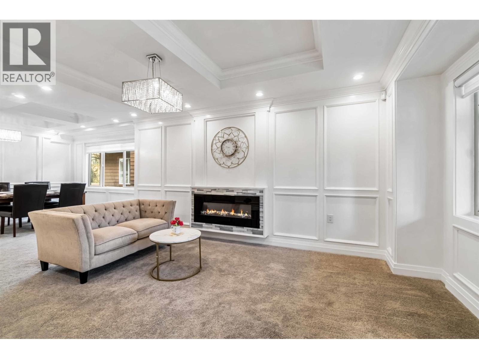 3075 W 5TH AVENUE|Vancouver, British Columbia V6K1T8