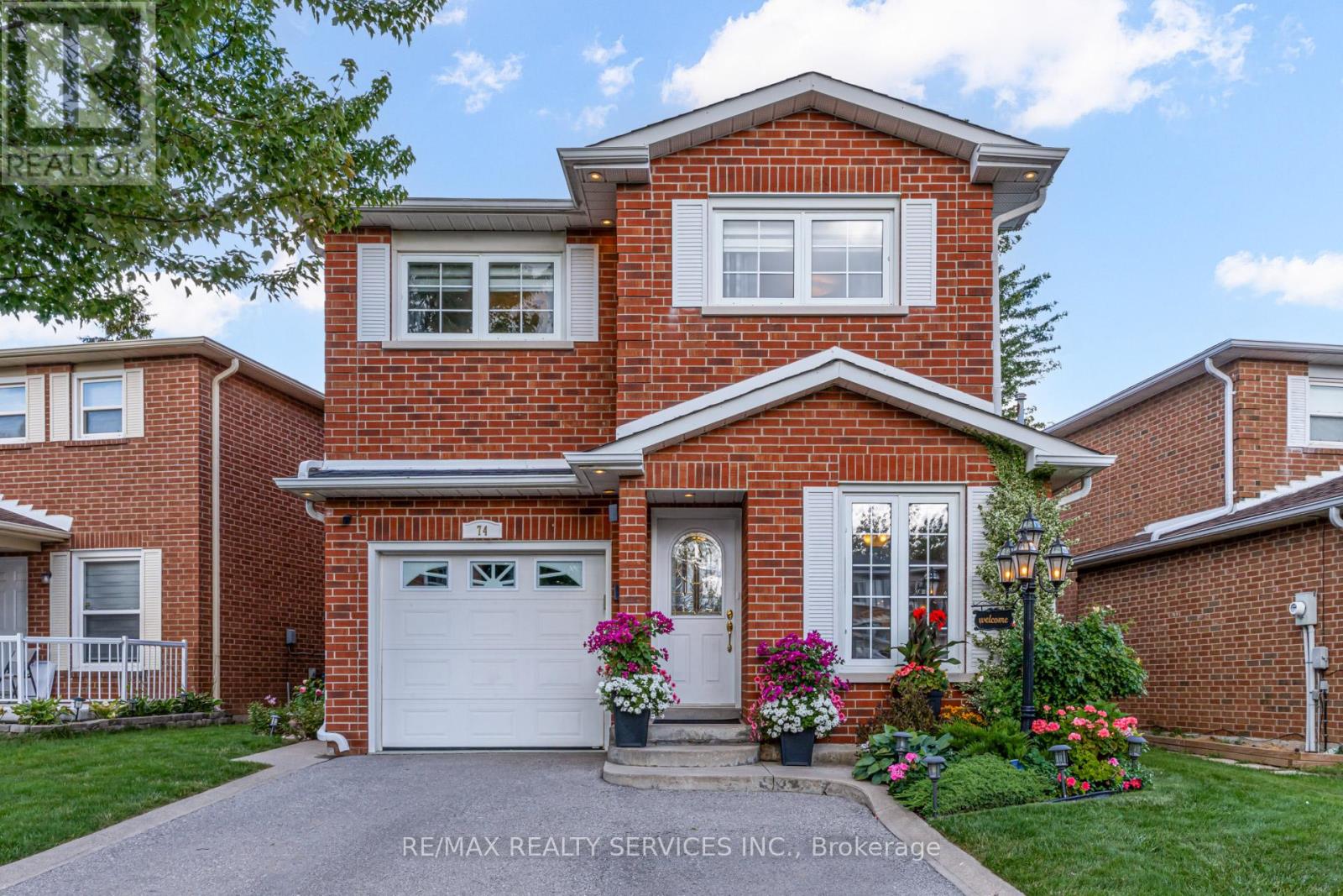 74 CRENSHAW COURT|Brampton (Heart Lake West), Ontario L6Z1W9