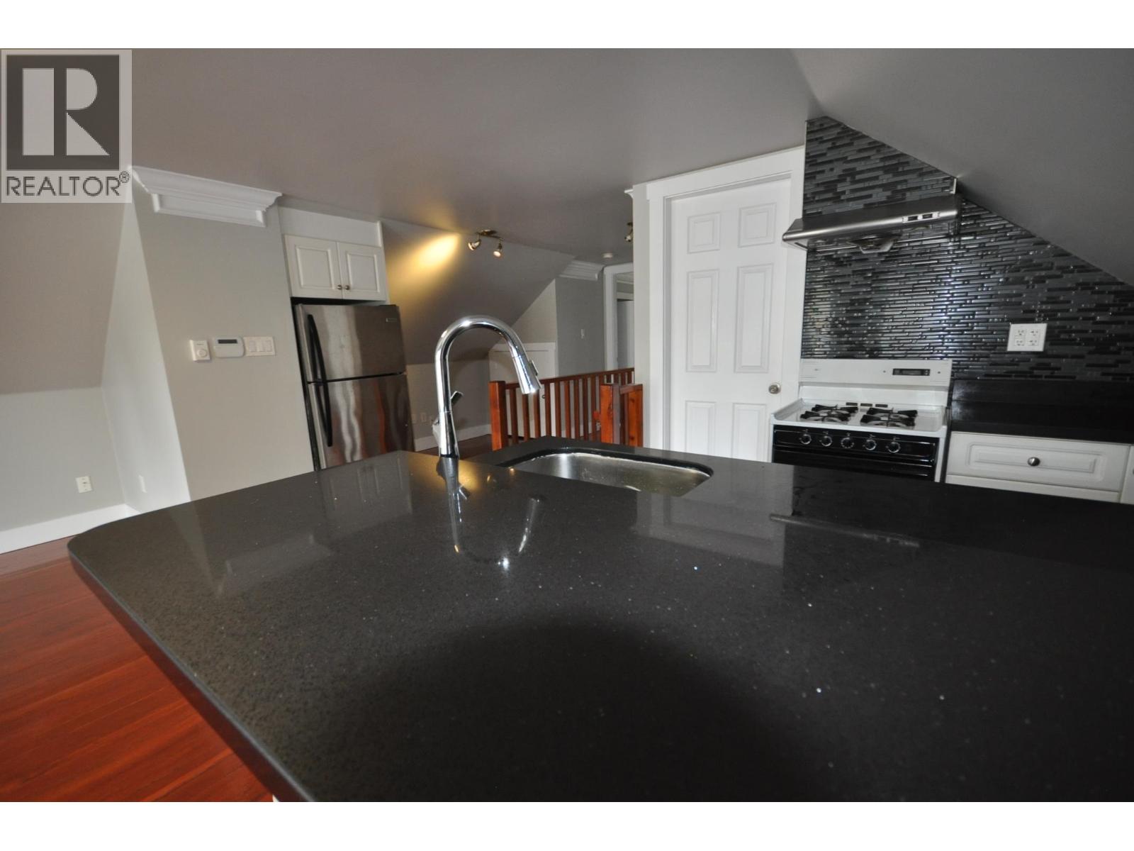 Property image for 7505 KINGSWAY|Burnaby, British Columbia V3N3C1