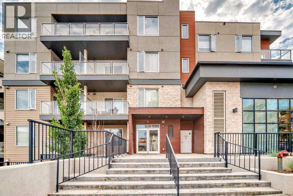 209, 30 Shawnee Common SW|Calgary, Alberta T2Y0T1