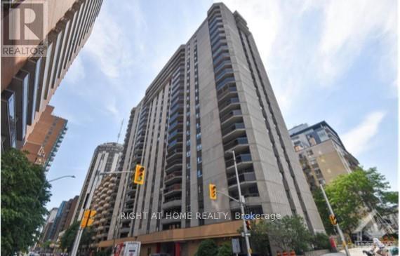 2006 - 470 LAURIER AVENUE W|Ottawa, Ontario K1R7W9