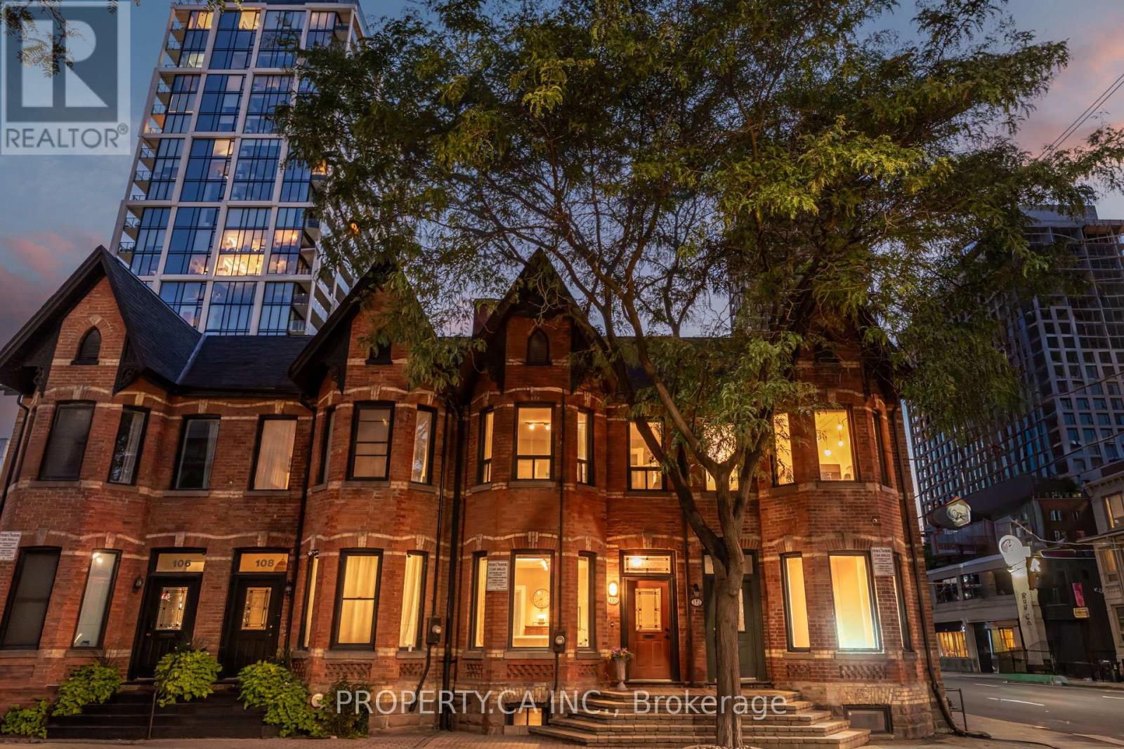 110 BERKELEY STREET|Toronto (Moss Park), Ontario M5A2W7