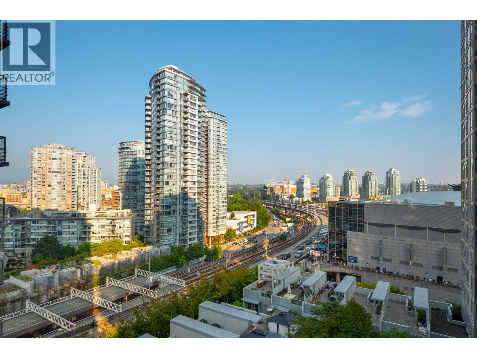 1001 602 CITADEL PARADE|Vancouver, British Columbia V6B1X2