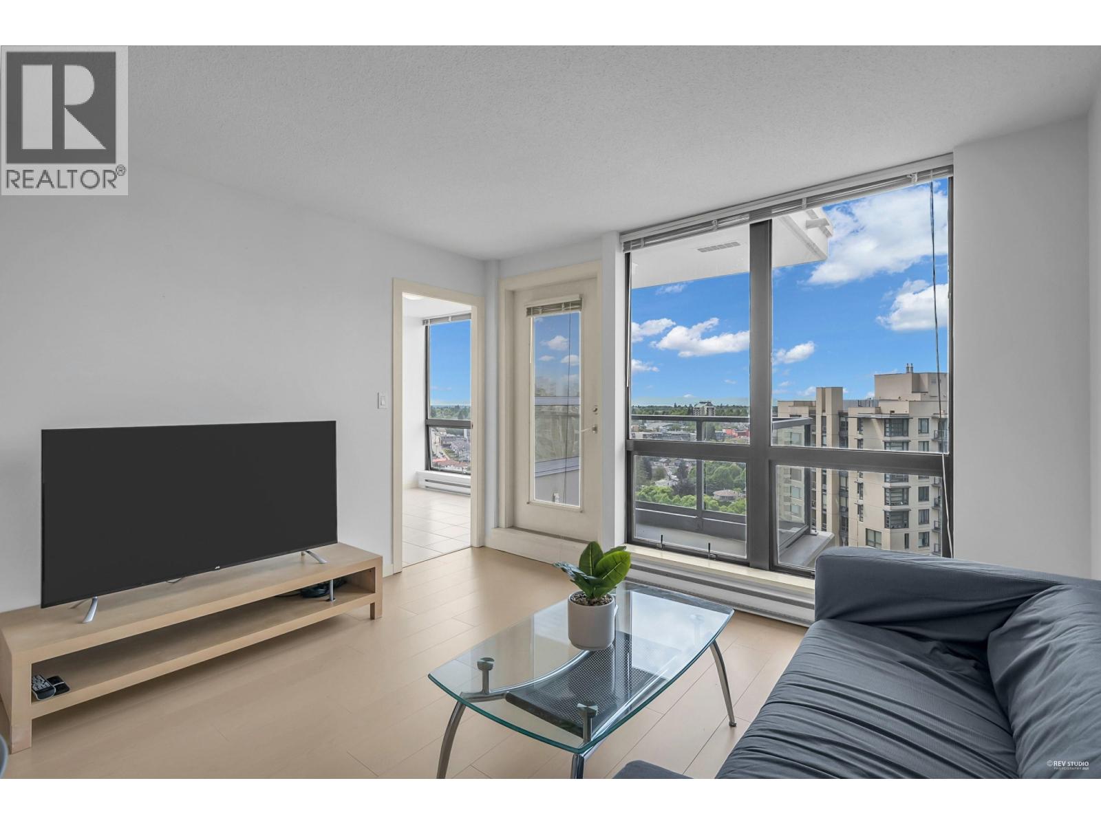 2008 3663 CROWLEY DRIVE|Vancouver, British Columbia V5R6H4