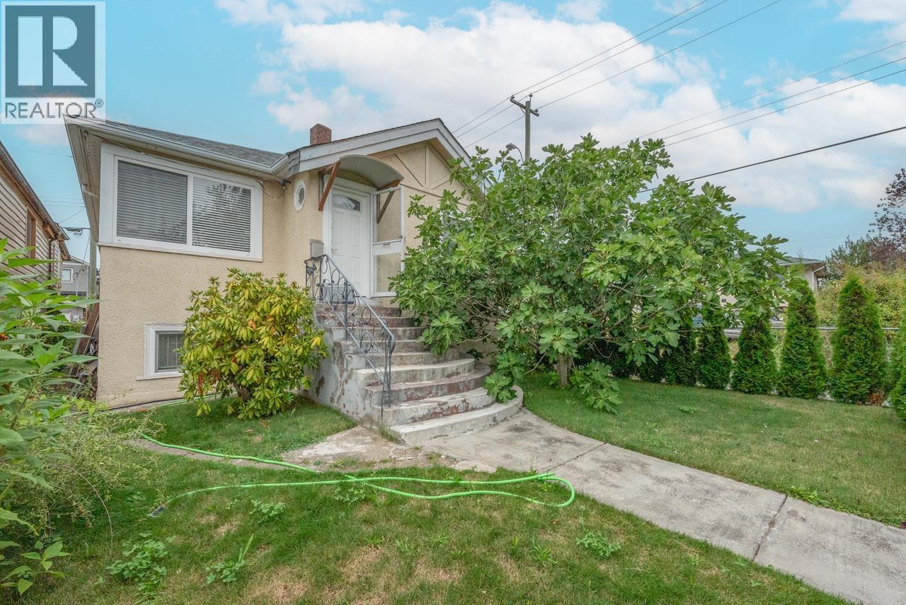 1975 E 52ND AVENUE|Vancouver, British Columbia V5P1W6