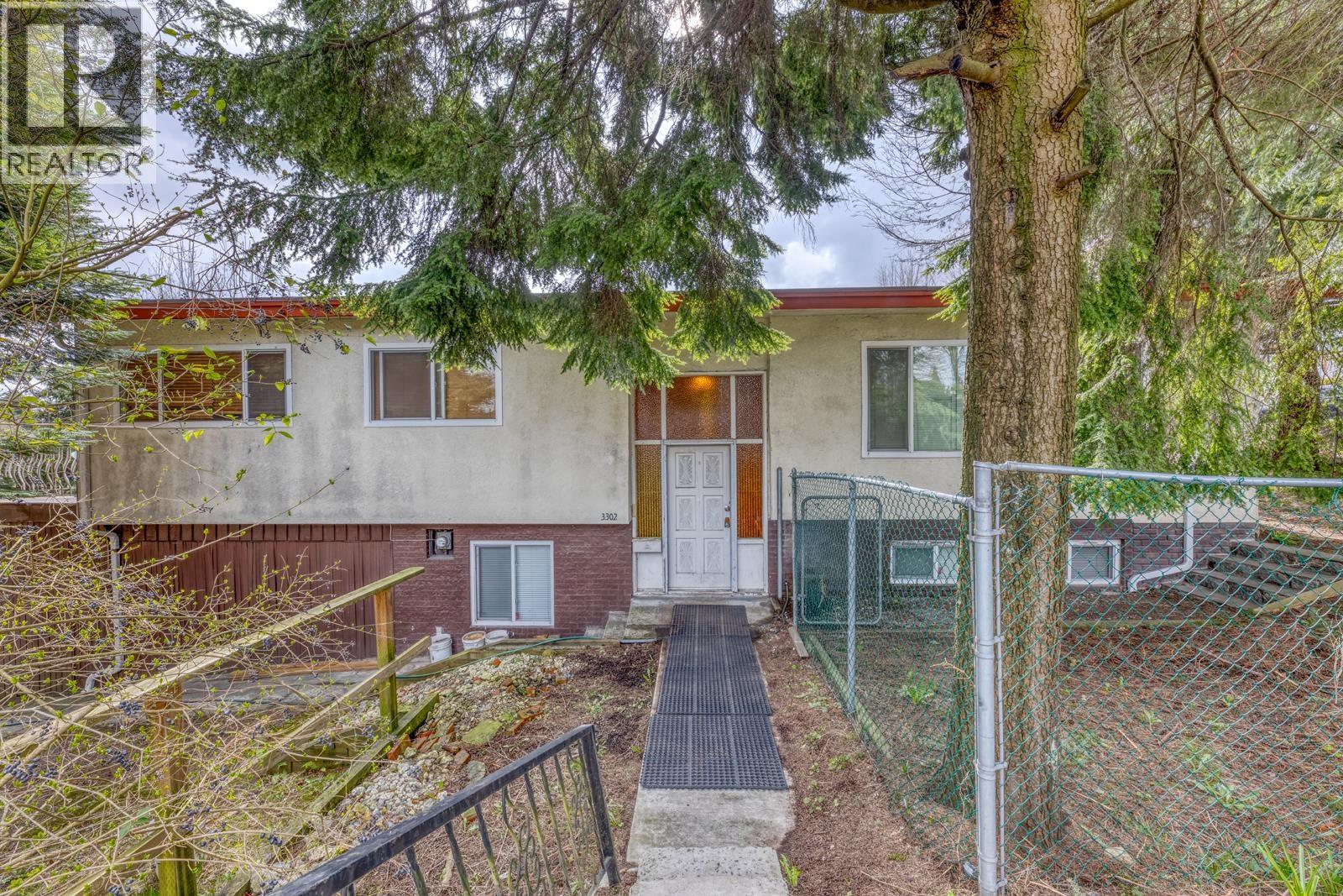 3302 E 5TH AVENUE|Vancouver, British Columbia V5M1P4