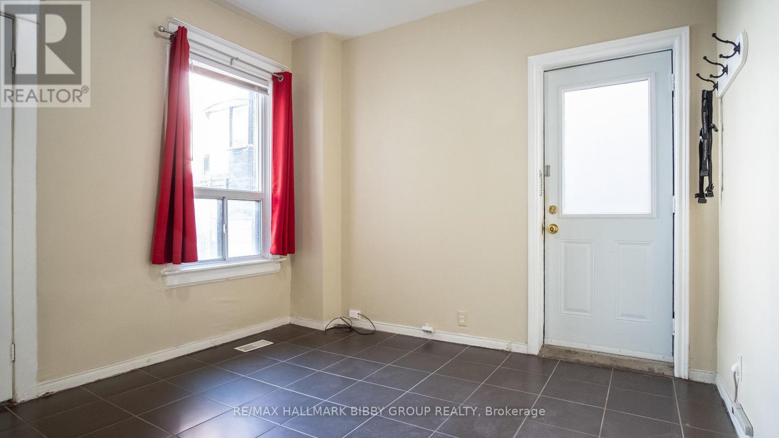 3 - 560 JONES AVENUE|Toronto (Blake-Jones), Ontario M4J3H1