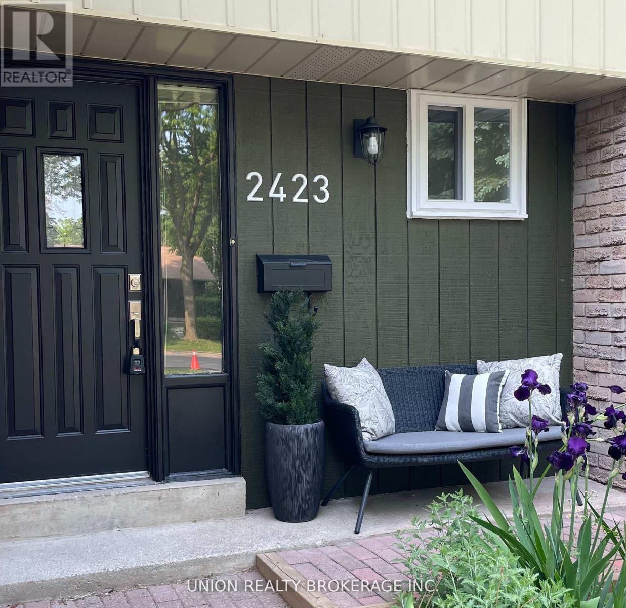 Property image for 2423 BRASILIA CIRCLE|Mississauga (Meadowvale), Ontario L5N2E9