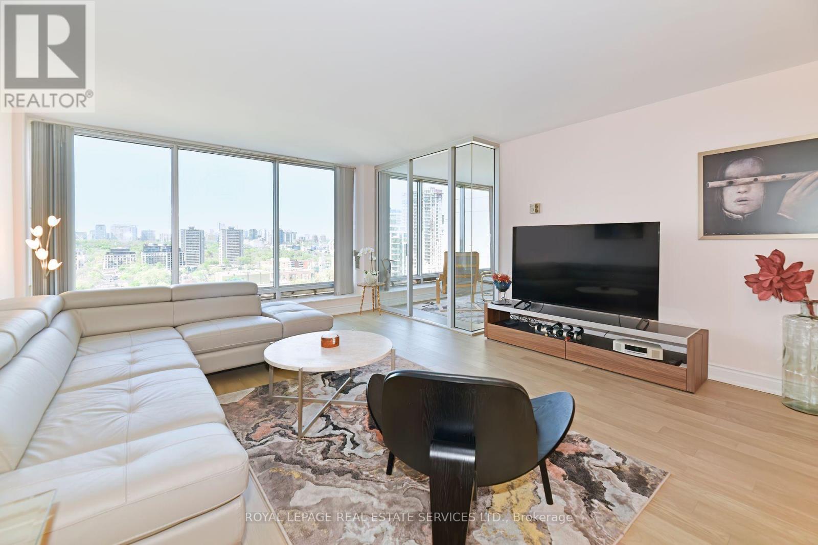 Property image for 1703 - 110 BLOOR STREET W|Toronto (Annex), Ontario M5S2W7