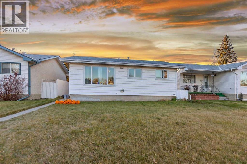 2211 43 Street SE|Calgary, Alberta T2B1H4