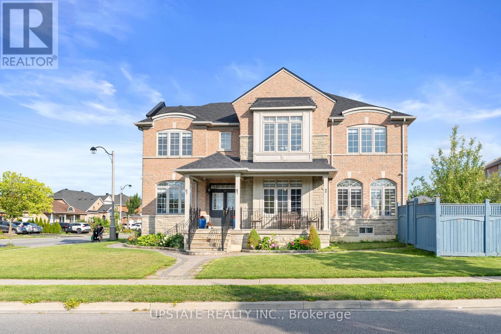 2 SEVERIN STREET|Brampton (Sandringham-Wellington), Ontario L6R0R1
