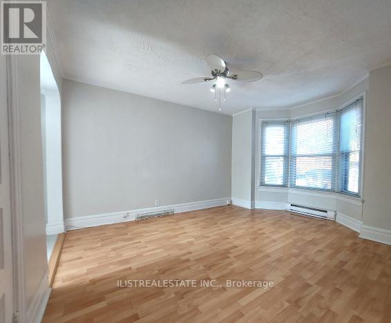 UPPER - 2143 GERRARD STREET E|Toronto (East End-Danforth), Ontario M4E2C1