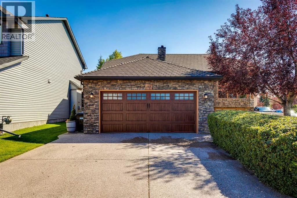 285 Hawkstone Drive NW|Calgary, Alberta T3G3S4