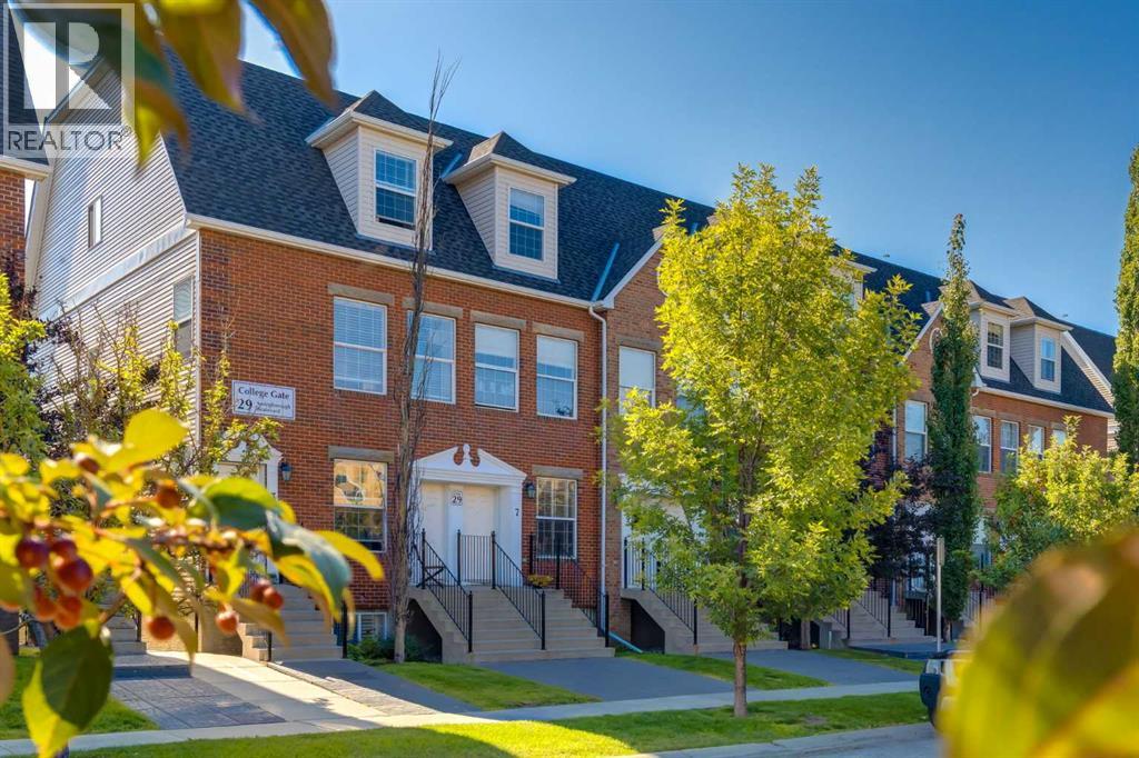 7, 29 Springborough Boulevard SW|Calgary, Alberta T3H5V7