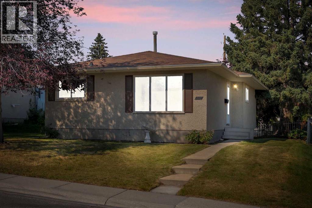 Property image for 804 71 Avenue NW|Calgary, Alberta T2K0N3