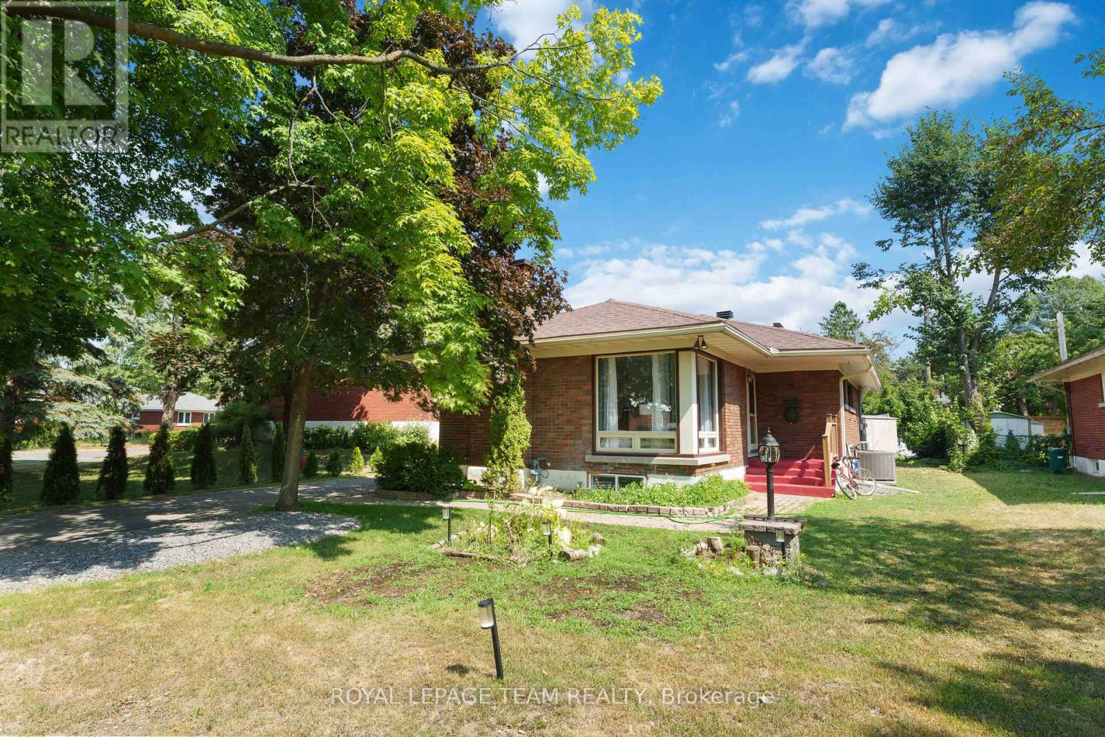 Property image for #2 - 1587 DEVON STREET|Ottawa, Ontario K1G0S6