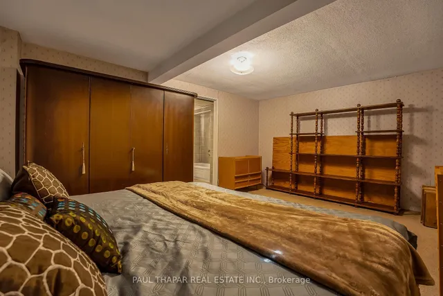 Additional image 27 of 17 Dolan Gate