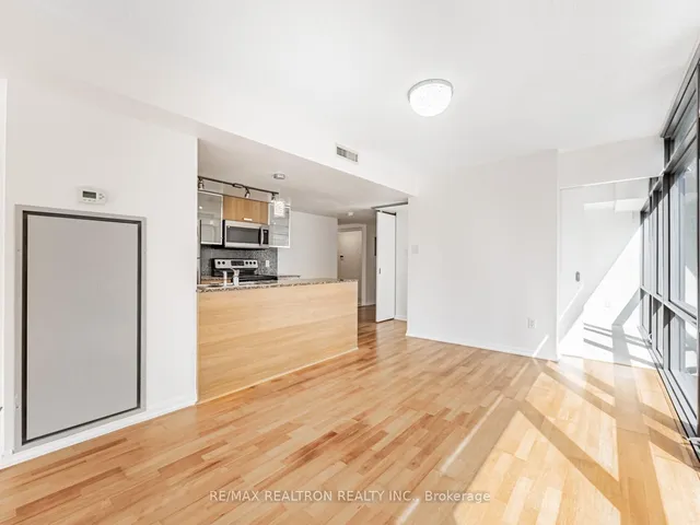 Additional image 20 of 38 Grenville St Unit 707