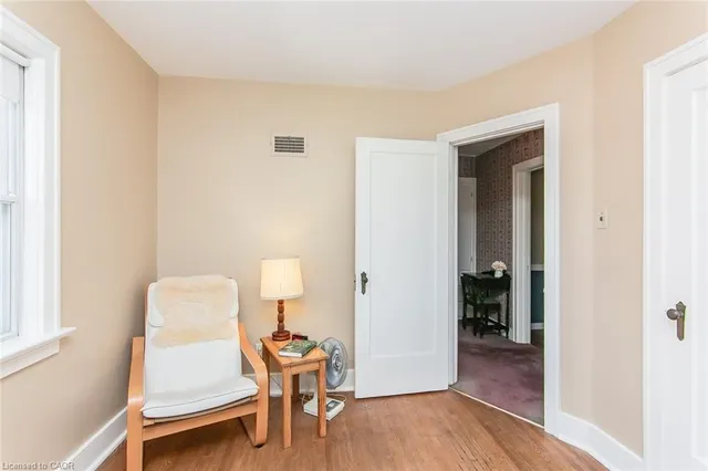 Additional image 32 of 260 Cameron St