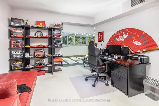 Additional image 18 of 428 Russell Hill Rd