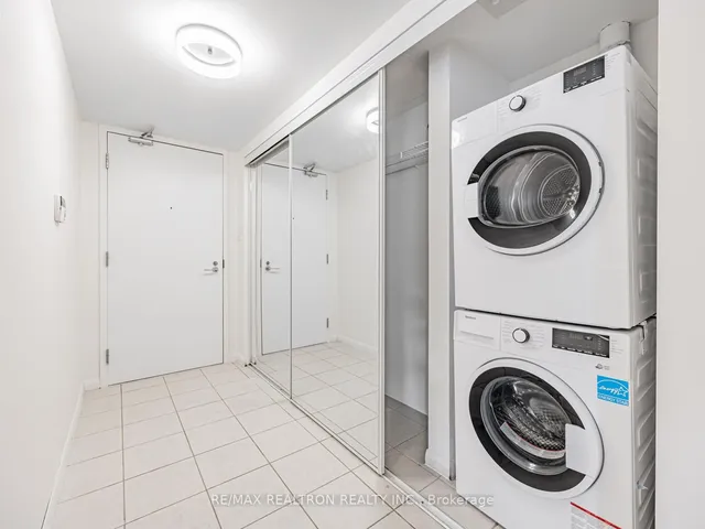 Additional image 24 of 38 Grenville St Unit 707