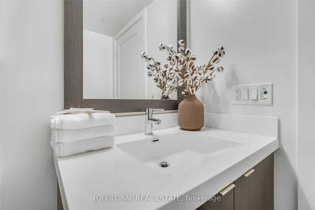 Additional image 33 of 9 Mabelle Ave Unit 226