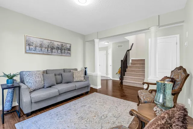 Additional image 6 of 38 Woodbine Ave