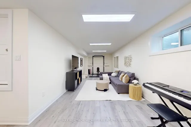 Additional image 40 of 12 Addison Cres