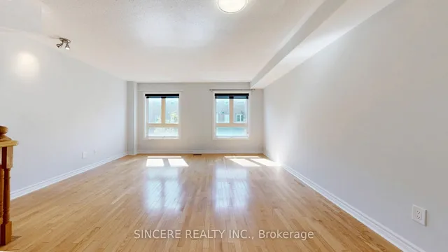 Additional image 11 of 973 The Queensway