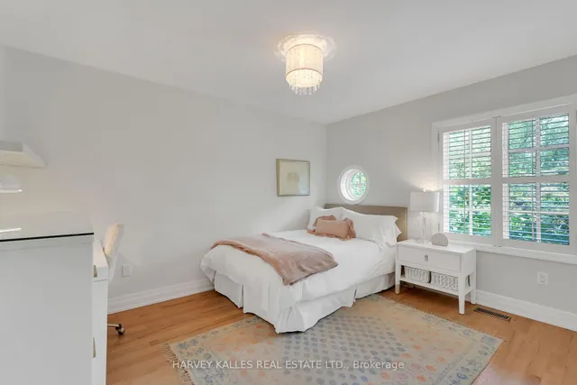 Additional image 30 of 281 Snowdon Ave