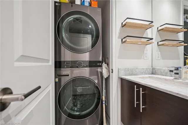 Additional image 17 of 85 East Liberty St Unit 1712