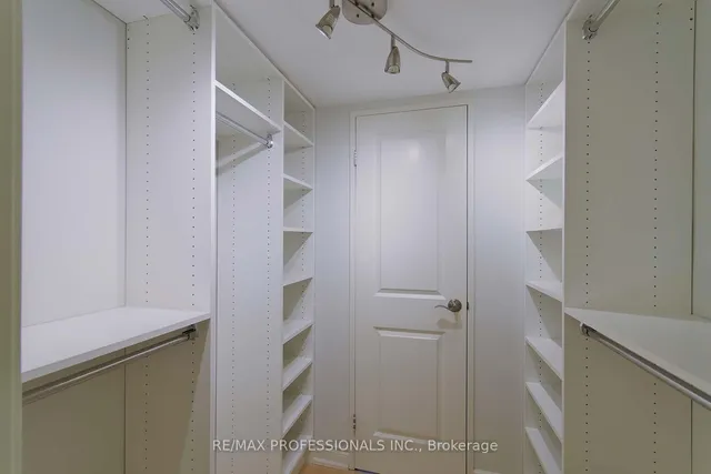 Additional image 25 of 284 Mill Rd Unit E8